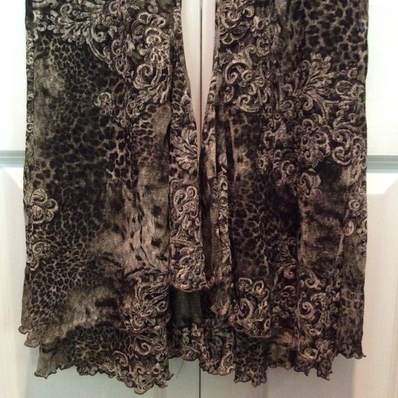 Olive green fully lined layered lace pants - Picture 2 of 8